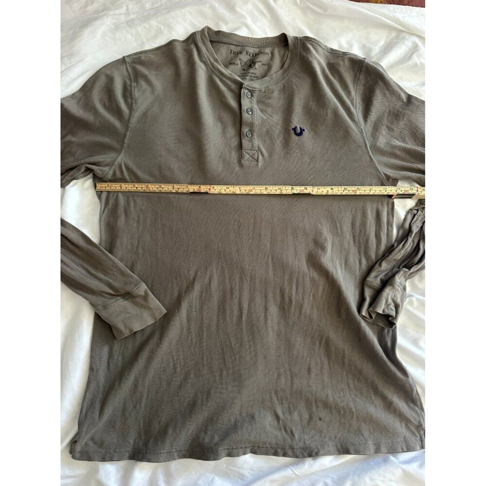 True Religion Men’s XXL Taupe Long Sleeve Henley Shirt Embroidered Logo Casual - Picture 7 of 7